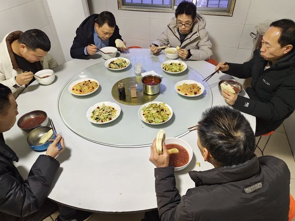 陜煤建設(shè)路橋分公司：心系職工辦實事，暖心舉措惠職工